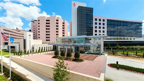 Tulsa st. francis hospital - St. Francis Hospital is a general medical-surgical facility serving Tulsa and eastern Oklahoma. With 1,112 licensed beds, it tops the list of the largest Tulsa …